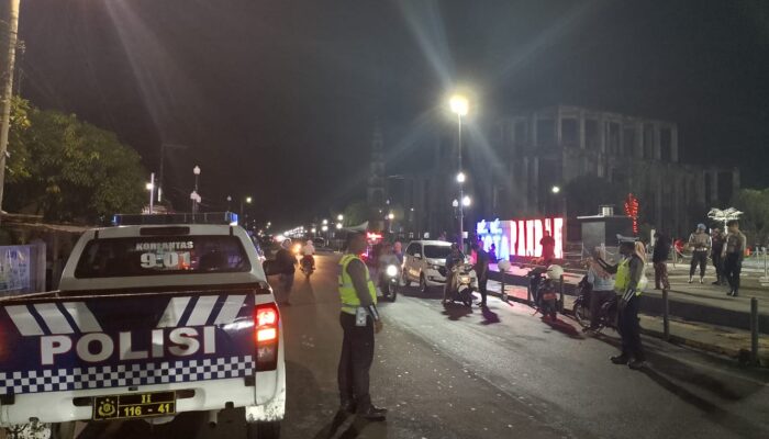 Polres Tapteng Patroli Blue Light Malam Hari Cegah Kejahatan Jalanan