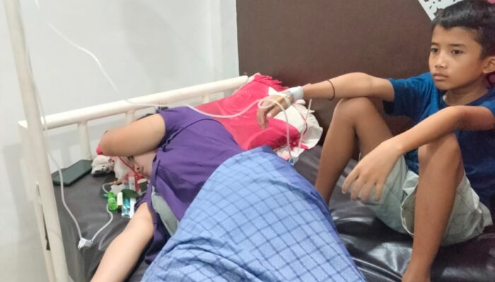 Ratusan Warga Keracunan Usai Makan Nasi Punjungan Pesta