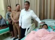 Darma Wijaya Jenguk Warga Sergai Keracunan Makanan
