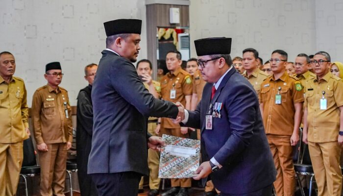 Lantik Topan Ginting Jadi Penjabat Sekda Medan, Bobby Nasution: Ciptakan Lingkungan Internal Dan Eksternal Pemko Yang Kondusif