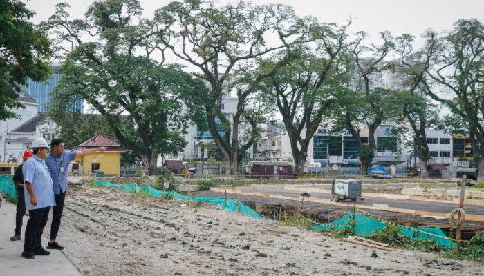 Lihat Progres Pembangunan, Topan Ginting Tinjau Lapangan Merdeka