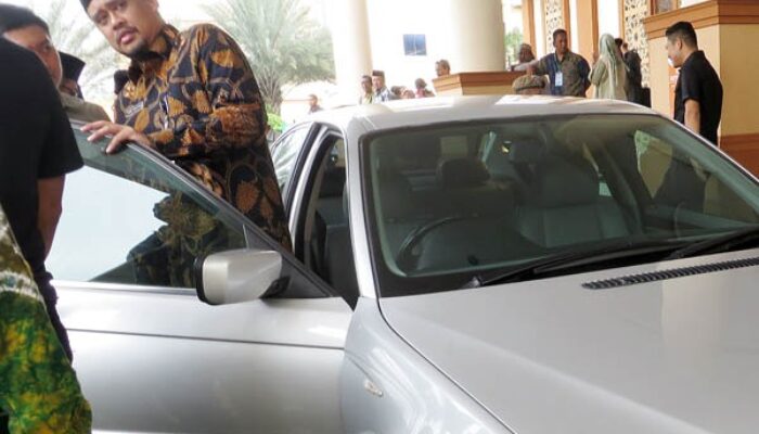 Nyetir Mobil Sendiri, Wali Kota Bobby Nasution Lepas 356 Calhaj Kloter 4 Medan
