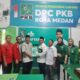 Ketua Desk Pilkada PKB Kota Medan Chairuddin Lubis menerima pengembalian berkas pendaftaran bakal calon Wakil Walikota Medan, Rudy Hermanto, di Sekretariat PKB Medan, Jumat (17/5).