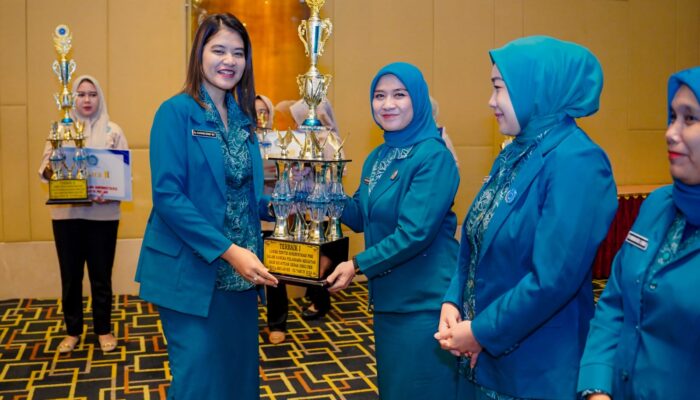 Peringatan HKG PKK Ke-52 Tingkat Kota Medan, Kahiyang Ayu Uji Pengetahuan Kader