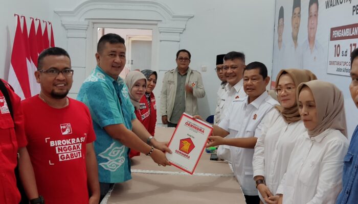 Siap Maju Pilkada Medan, Nezar Djoeli Kembalikan Formulir Pendaftaran Ke Gerindra