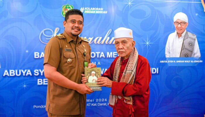 Dipermudah Tugas dan Layani Masyarakat, Bobby Nasution Mohon Doa Abuya Syeh H Amran Waly Al-Khalidi