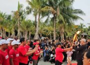 Sambut Obor Api Untuk Rakernas Di Ancol, Komarudin Bacakan Puisi