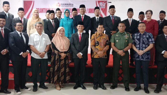 15 Panwaslu Kecamatan Se-Kota Tebingtinggi Dilantik
