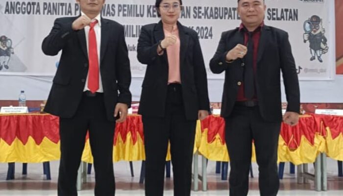 Bawaslu Nisel Lantik 105 Anggota Panwascam Pilkada Serentak 2024