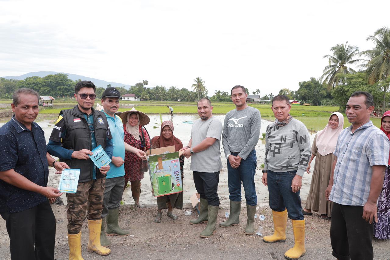 Tekan Inflasi Di Aceh Besar; Pj Bupati - Danlanud SIM Tanam Padi Bersama Tekan Inflasi Di Aceh Besar; Pj Bupati - Danlanud SIM Tanam Padi Bersama