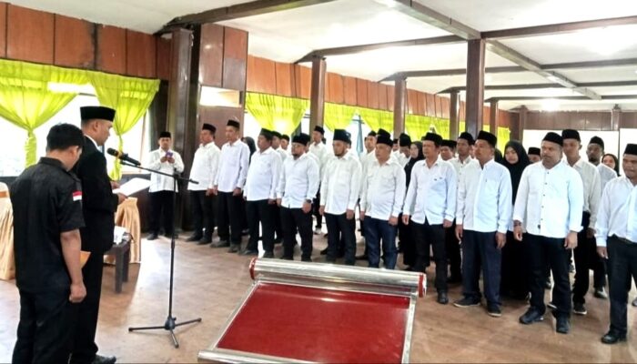 Bawaslu Tapsel Lantik 45 Panwaslu Kecamatan