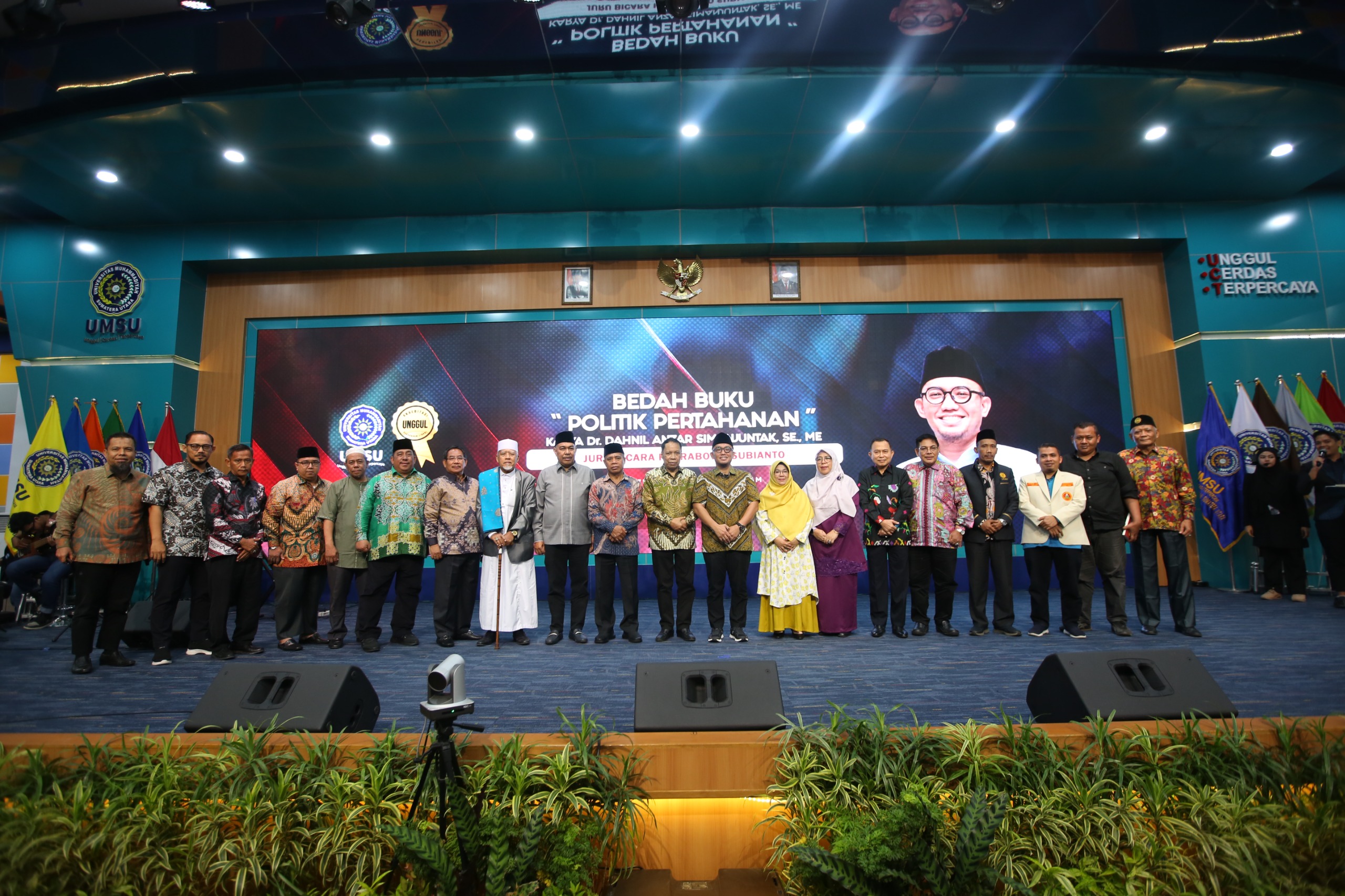 Dahnil Anzar Bedah Buku Politik Pertahanan Di UMSU