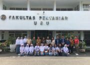 KIR SMAN 1 Medan Bereduwisata ke Laboratorium, Rumah Kasa, Dan Teaching Farming Di Fakultas Pertanian USU