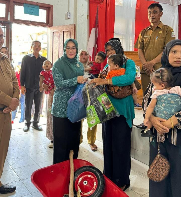 Percepat Entaskan Kemiskinan Ekstrem, Ketua PKK Sebar Bapang Di Kecamatan Terpencil