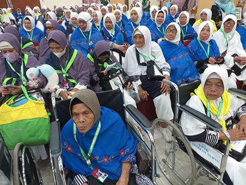 Foto Kloter 18 Masuk Asrama Haji Medan Foto Kloter 18 Masuk Asrama Haji Medan