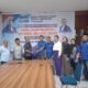 IRMAN menyampaikan formulir pendaftaran Bakal Calon Wakil Wali Kota Medan kepada ketua Panitia Seleksi Bakal Calon Walikota/Wakil Medan DPC Partai Demokrat Medan, Selasa (21/5). Waspada/Ist