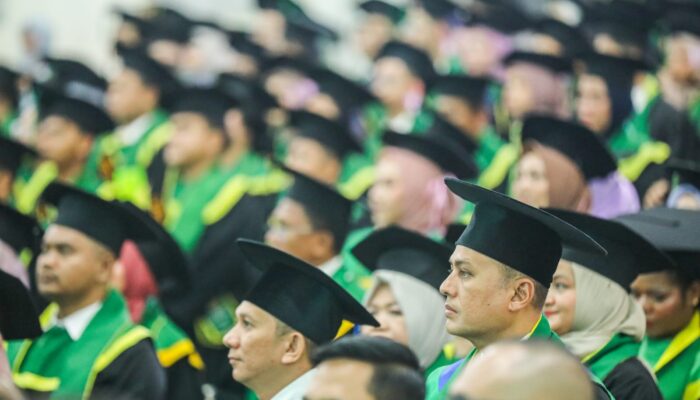Musa Rajekshah Wisuda Resmi Bergelar Doktor Studi Pembangunan