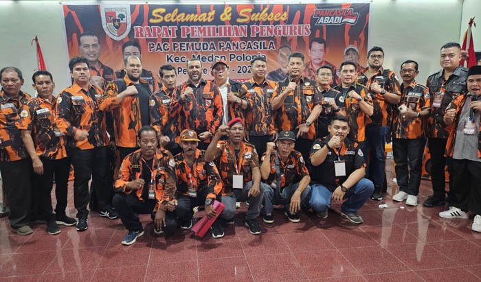 FOTO bersama Pemuda Pancasila Kota Medan dan Medan Polonia usai RPP PAC PP Medan Polonia di Kantor MPW PP Sumut, Jalan Thamrin Medan, Minggu, (19/5). Waspada/Ist