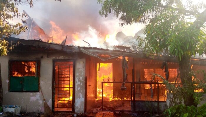 6 Rumah Di Mahkamah Terbakar