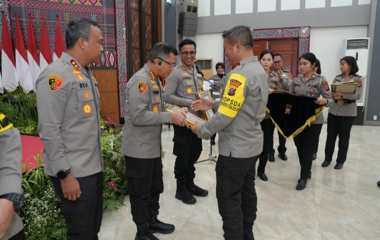 Kapolrestabes Medan Raih Penghargaan Pengelolaan Media Sosial Terbaik Ke 2 Polda Sumut