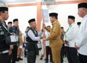 Lepas Kloter 1 Pj Gubsu Ingatkan Calhaj Jaga Kesehatan