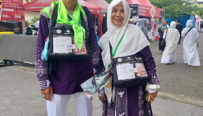 Akhirnya Keinginan Berhaji Bersama Isteri Terpenuhi