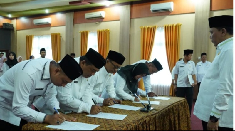 Kakanwil Kemenagsu Melantik 10 Pejabat Di Jajaran Kemenagsu