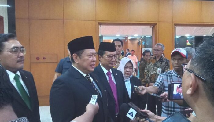 Lantik PAW Anggota MPR, Bamsoet Ajak Elemen Bangsa Perkuat Persatuan Indonesia