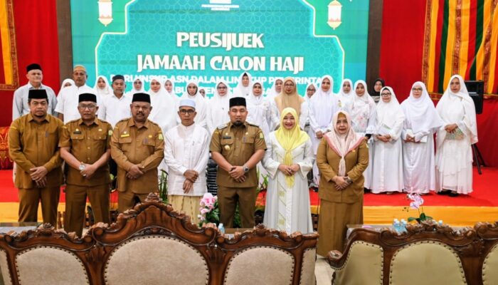 Pemkab Aceh Besar Peusijuek 29 JCH ASN
