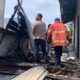 Dua unit rumah konstruksi permanen di Gampong (desa) Meunasah Intan, Kecamatan Krueng Barona Jaya, Kabupaten Aceh Besar, terbakar, Selasa (7/5). (Waspada/Ist)