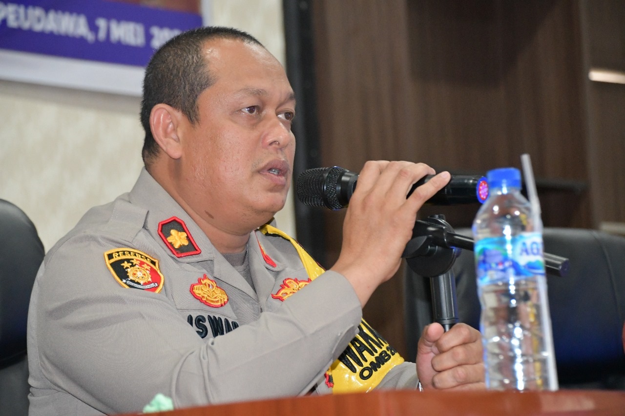 Petani Dilarang Berburu Gunakan Senapan Angin Kaliber 4,5 Milimeter Petani Dilarang Berburu Gunakan Senapan Angin Kaliber 4,5 Milimeter