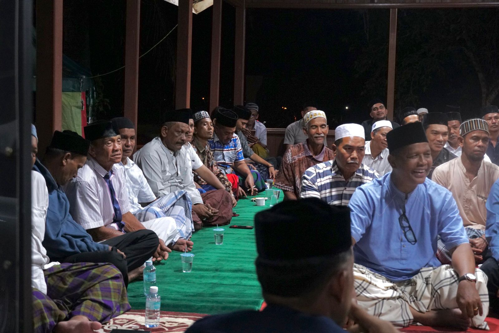 Tidak Dianjurkan Kaum Wanita Mengiringi Jenazah Ke Pemakaman Tidak Dianjurkan Kaum Wanita Mengiringi Jenazah Ke Pemakaman