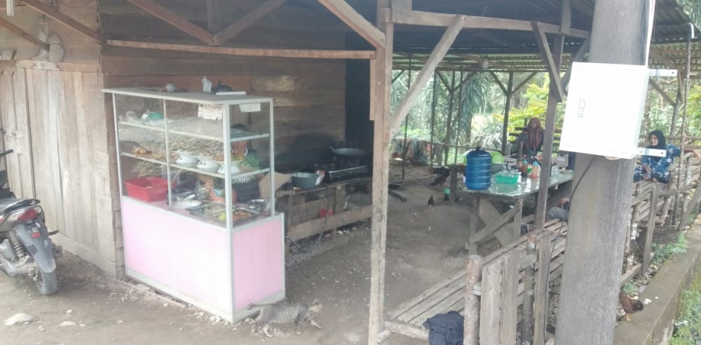 Janda Bersyukur Terima Bantuan Baznas Janda Bersyukur Terima Bantuan Baznas