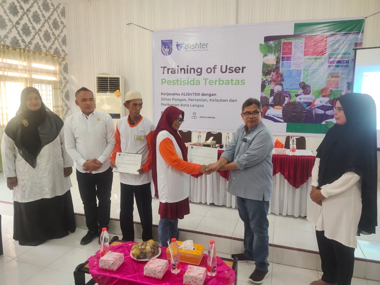 100 Petani Di Langsa Dibekali Pelatihan Penggunaan Pestisida 100 Petani Di Langsa Dibekali Pelatihan Penggunaan Pestisida