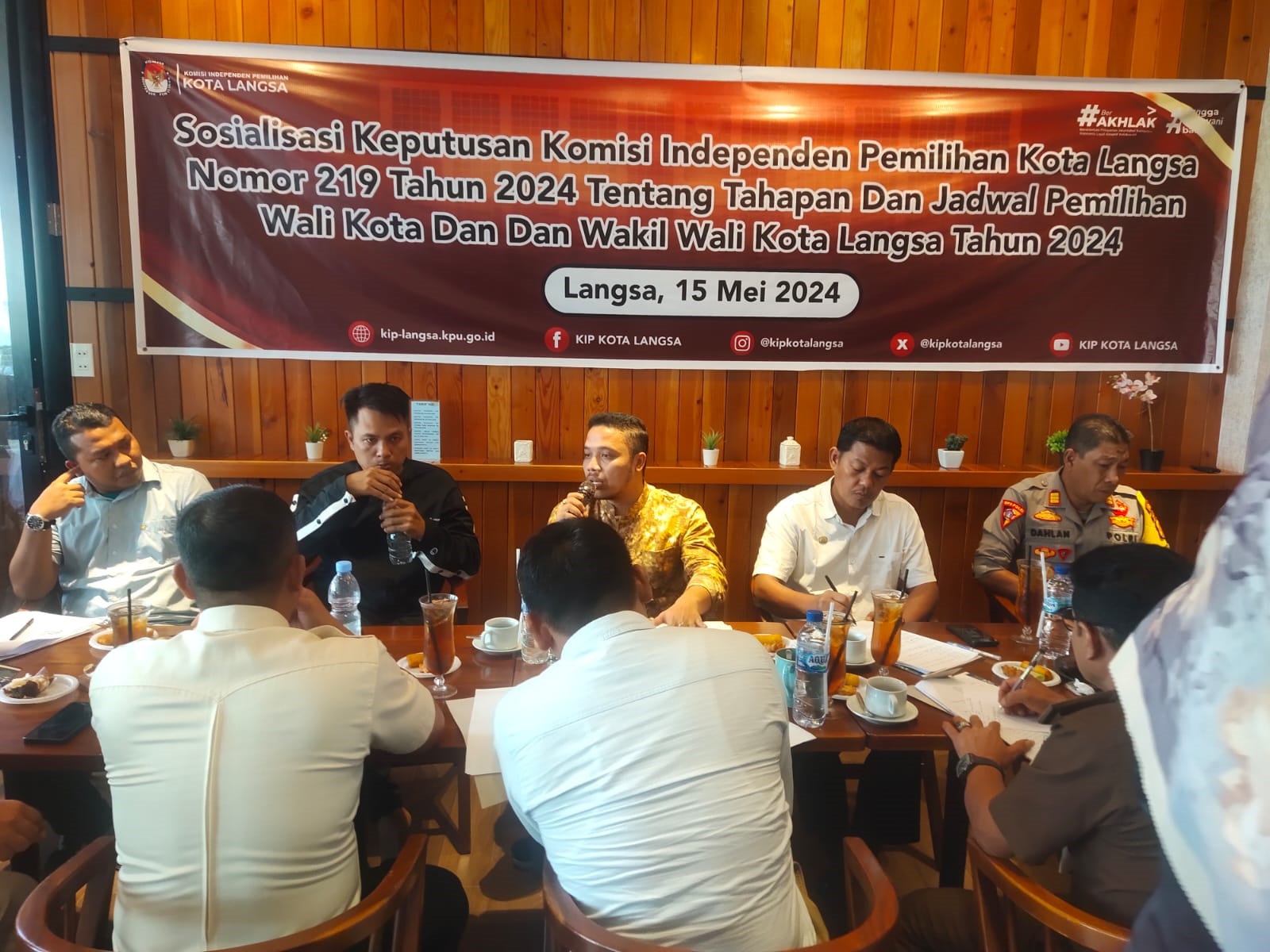 KIP Kota Langsa Sosialisasi Tahapan Pilkada KIP Kota Langsa Sosialisasi Tahapan Pilkada