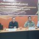 Ketua KPUTagor Dumora dalam konferensi pers Senin (13/5/2024), menyatakan tidak ada bakal calon perseorangan di Pilkada Padangsidimpuan tahun 2024. (Waspada/Sukri Falah Harahap)