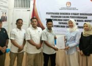 Dolly Pasaribu-Ahmad Buchori Serahkan Dukungan Perseorangan Ke KPU Tapsel