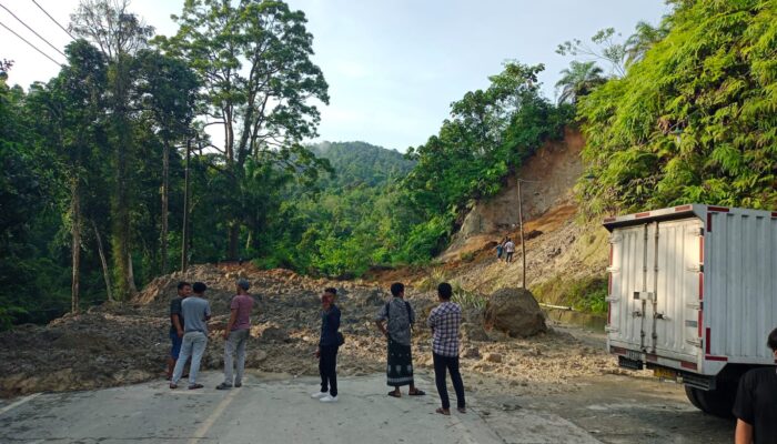 Longsor Tebing Di Subulussalam, Lintas Aceh – Sumut Lumpuh