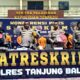 Kapolres Tanjungbalai AKBP Yon Edi Winara SH SIK MH didampingi Wakapolres Kompol Rudy Candra SH MM, dan Kasat Reskrim, AKP Teuku Rivanda Ikhsan STK SIK MA konferensi pers ungkap jaringan curanmor. Waspada/Rasudin Sihotang