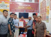 Pasangan bakal calon (Balon) bupati dan wakil bupati jalur independen serahkan berkas dukungan KTP ke KPU Padanglawas.(Waspada/Ist)