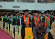 420 mahasiswa IAIN Lhokseumawe ikuti kegiatan Wisudawan angkatan ix di gedung serba guna IAIN setempat, Selasa (14/5) pagi. Waspada/Ist