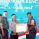 Sertu Eko Purwanto, Babinsa dari Kodim 0104/Aceh Timur menerima penghargaan bergengsi di tingkat nasional dalam Bangga Kencana serta percepatan penurunan stunting dari Kepala Badan Kependudukan dan Keluarga Berencana Nasional (BKKBN), Dr. (H.C.) dr. Hasto Wardoyo, Sp.OG(K), bersama Waaster Panglima TNI Brigadir Jenderal TNI Terry Tresna Purnama, S.I. Kom., M.M, Selasa (14/5). Waspada/ist