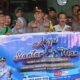 Kapolres Pematangsiantar AKBP Yogen Heroes Baruno (enam kanan) pose bersama warga dan lainnya saat Curhat Kamtibmas KOPI SIANTAR MAN di kedai kopi Pak Muslim, Jl. Dalil Tani, Kel. Tomuan, Kec. Siantar Timur, Rabu (22/5) sore.(Waspada-Ist).