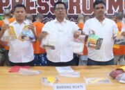 Kasat Resnarkoba AKP JH. Pasaribu mewakili Kapolres AKBP Yogen Heroes Baruno menyampaikan dalam siaran pers tentang pengungkapan kasus narkoba dalam Operasi Antik Toba 2024 di Mapolres, Jl. Jend. Sudirman, Rabu (22/5).(Waspada-Ist).