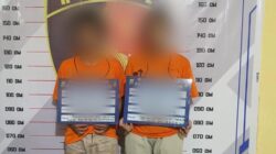 VAR dan AS serta barang bukti saat diamankan Sat Reskrim Polres Simalungun.(Waspada/ist)