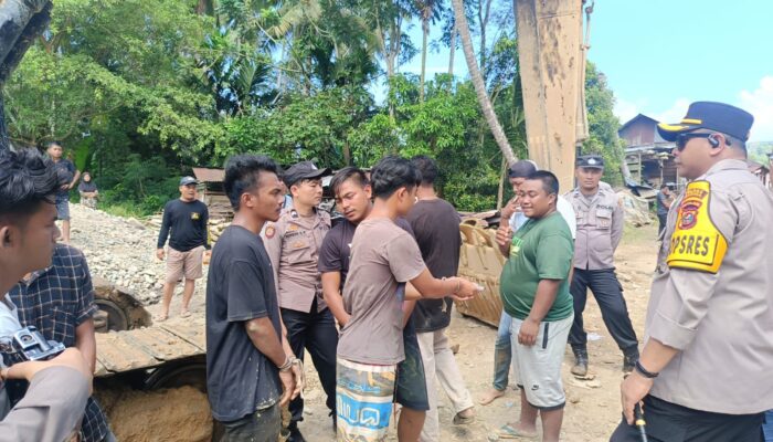 Razia PETI Kotanopan, 12 Ekskavator Dan 7 Karyawan Ditangkap