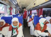 Calhaj Kloter 02 Asal Bireuen Terbang Ke Jeddah