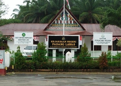 Kantor Kejaksaan Negeri Padanglawas, Jl Kihajar Dewantara Lingkungan VI Kelurahan Pasar Sibuhuan.(Waspada/Ist)