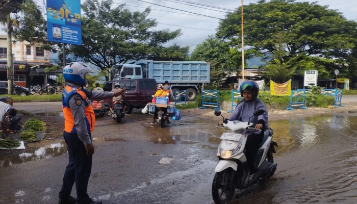 Dishub Kerahkan Petugas Atur Lalin Di Pasar Induk Lambaro
