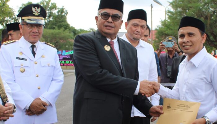 Pj Bupati Tanggapi Aksi Protes Jalan Kilangan-Kayu Menang